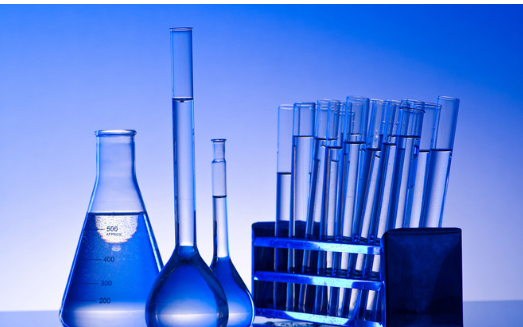 RGD修饰共栽多烯紫杉醇和苏拉明靶向脂质体